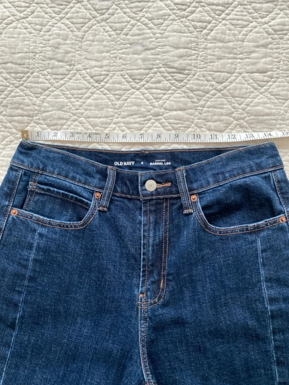 Old Navy Evie High Rise Barrel Leg Dark Wash Trending Jeans Size 8 - Picture 5 of 16
